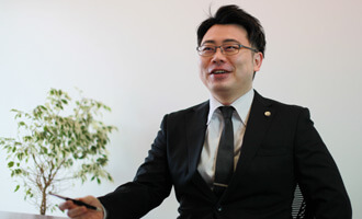 弁護士 戸谷 彰吾